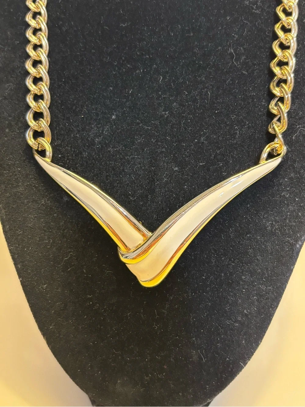 Vintage Monet Gold-Tone Soaring Wings Statement Necklace 17”